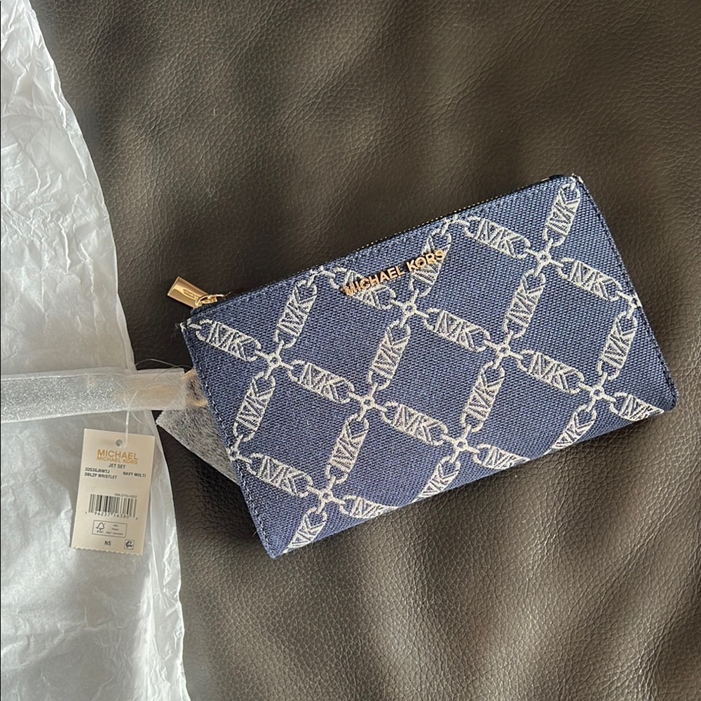 Michael Michael Kors wristlet wallet! NWT!